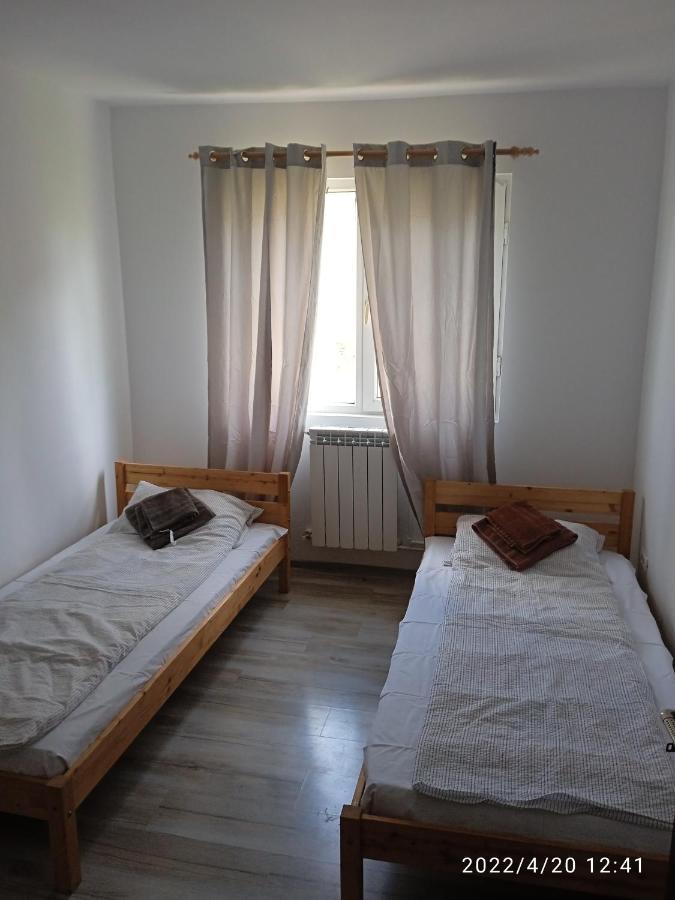 4 Rooms Apartment Tulcea Buitenkant foto