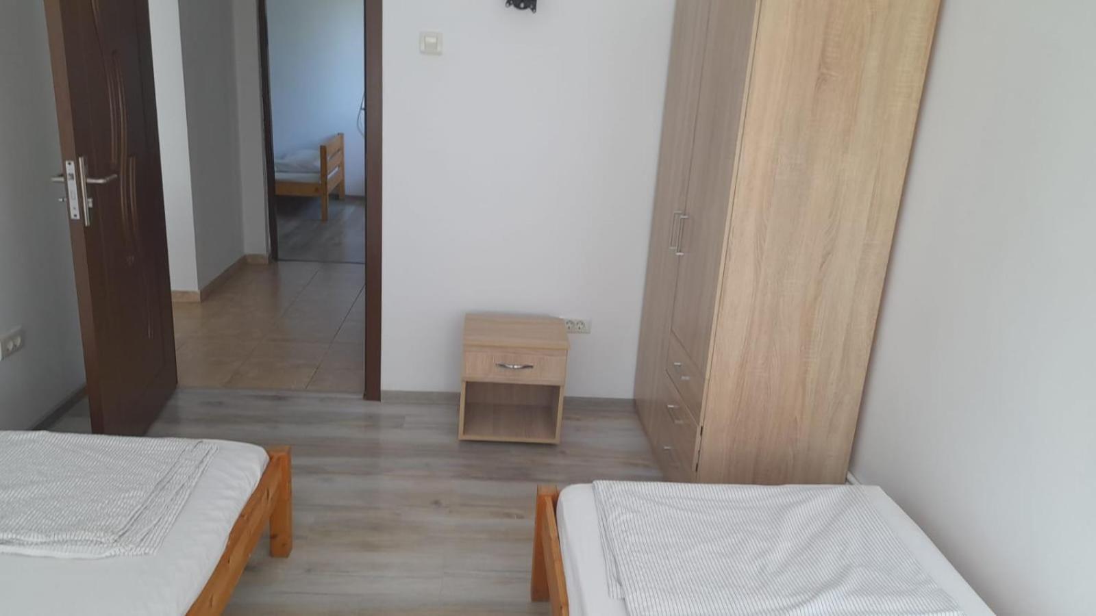 4 Rooms Apartment Tulcea Buitenkant foto