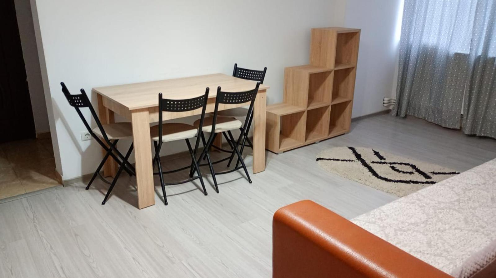 4 Rooms Apartment Tulcea Buitenkant foto